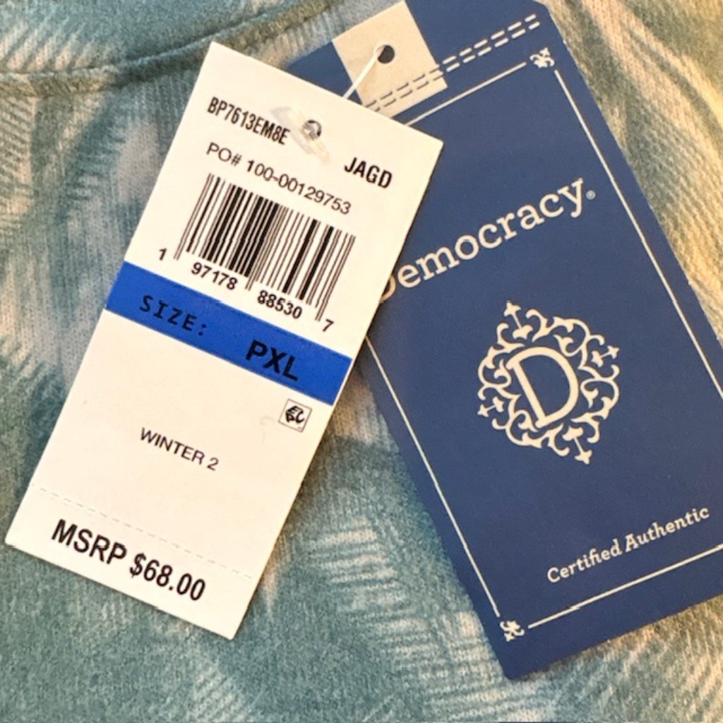 Democracy Womens Pxl Pullover Shirt Long Sleeve Embroidered Neckline Relaxed Nwt — image 7 of 8